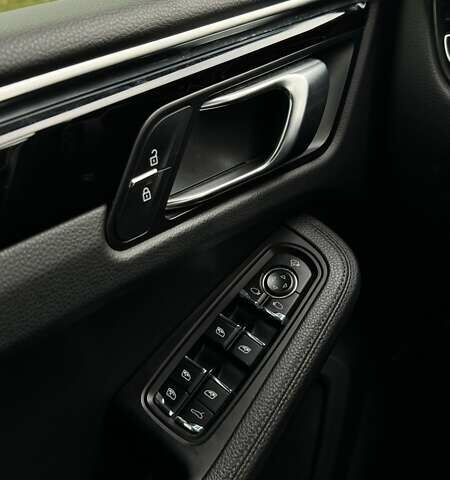 Білий Порше Масан, об'ємом двигуна 1.98 л та пробігом 80 тис. км за 45500 $, фото 27 на Automoto.ua