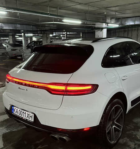 Белый Порше Масан, объемом двигателя 3 л и пробегом 80 тыс. км за 42499 $, фото 4 на Automoto.ua