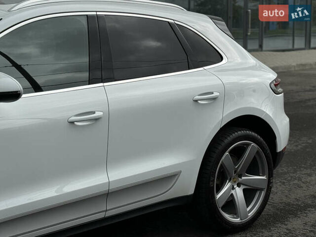 Белый Порше Масан, объемом двигателя 3 л и пробегом 130 тыс. км за 35500 $, фото 27 на Automoto.ua