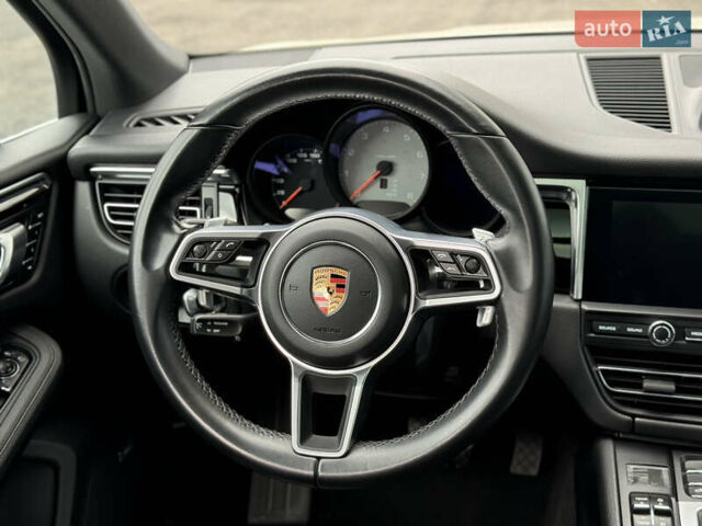 Белый Порше Масан, объемом двигателя 3 л и пробегом 130 тыс. км за 36500 $, фото 67 на Automoto.ua
