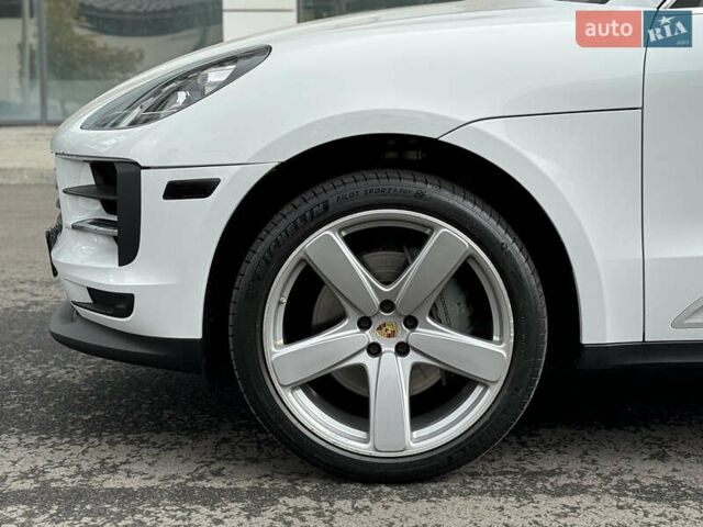 Белый Порше Масан, объемом двигателя 3 л и пробегом 130 тыс. км за 36500 $, фото 32 на Automoto.ua