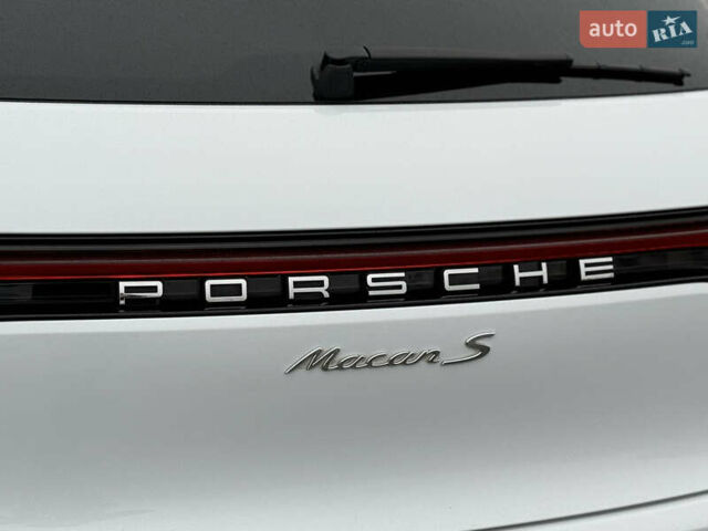 Білий Порше Масан, об'ємом двигуна 3 л та пробігом 130 тис. км за 36999 $, фото 32 на Automoto.ua