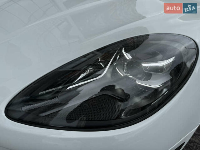 Белый Порше Масан, объемом двигателя 3 л и пробегом 130 тыс. км за 36500 $, фото 39 на Automoto.ua