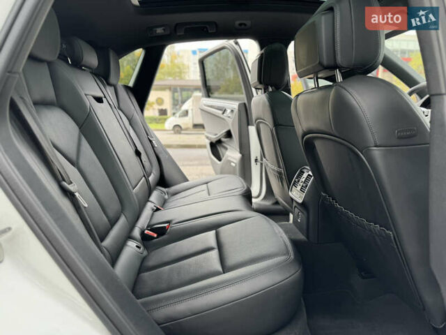 Белый Порше Масан, объемом двигателя 3 л и пробегом 130 тыс. км за 36500 $, фото 55 на Automoto.ua