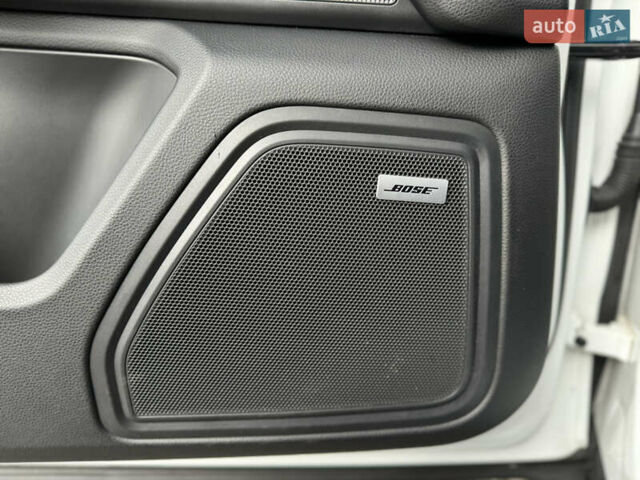 Белый Порше Масан, объемом двигателя 3 л и пробегом 130 тыс. км за 35500 $, фото 43 на Automoto.ua