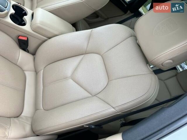 Белый Порше Масан, объемом двигателя 3 л и пробегом 73 тыс. км за 43500 $, фото 28 на Automoto.ua