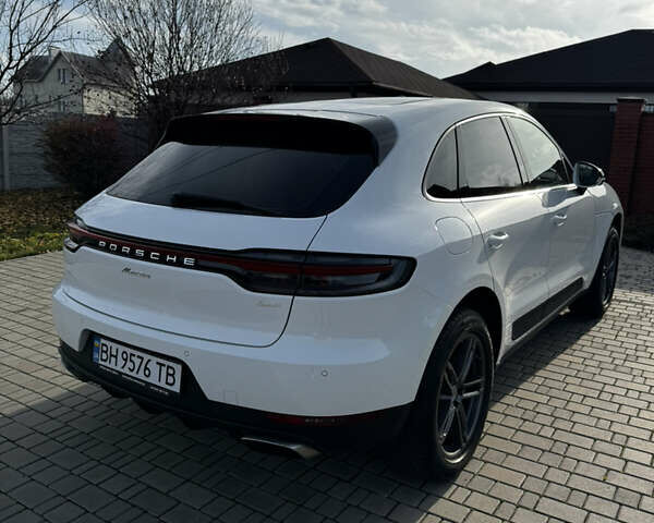 Белый Порше Масан, объемом двигателя 1.98 л и пробегом 49 тыс. км за 50999 $, фото 7 на Automoto.ua