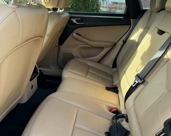 Белый Порше Масан, объемом двигателя 1.98 л и пробегом 49 тыс. км за 50999 $, фото 13 на Automoto.ua