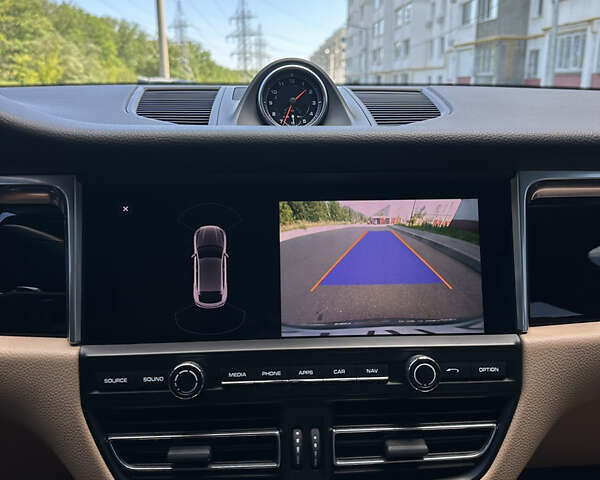 Белый Порше Масан, объемом двигателя 1.98 л и пробегом 48 тыс. км за 55000 $, фото 31 на Automoto.ua