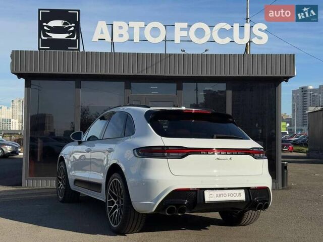 Белый Порше Масан, объемом двигателя 3 л и пробегом 29 тыс. км за 56990 $, фото 4 на Automoto.ua