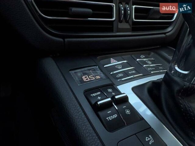 Белый Порше Масан, объемом двигателя 3 л и пробегом 29 тыс. км за 56990 $, фото 20 на Automoto.ua