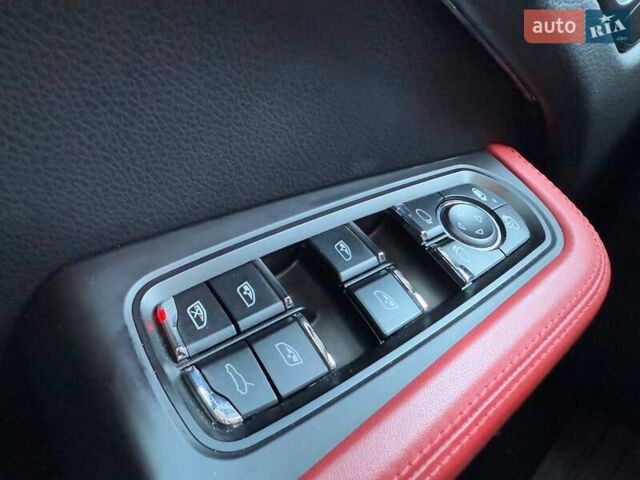 Белый Порше Масан, объемом двигателя 3 л и пробегом 29 тыс. км за 56990 $, фото 15 на Automoto.ua