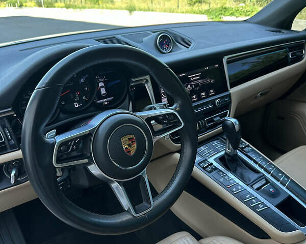 Белый Порше Масан, объемом двигателя 1.98 л и пробегом 48 тыс. км за 55000 $, фото 25 на Automoto.ua
