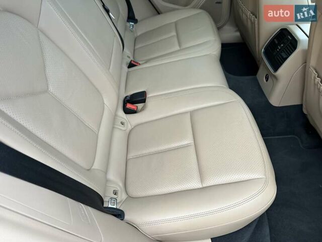 Белый Порше Масан, объемом двигателя 3 л и пробегом 73 тыс. км за 43500 $, фото 16 на Automoto.ua