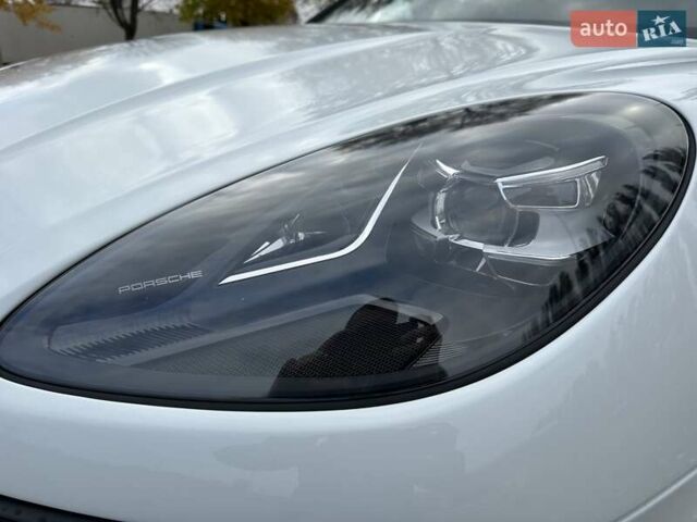Белый Порше Масан, объемом двигателя 3 л и пробегом 73 тыс. км за 43500 $, фото 9 на Automoto.ua