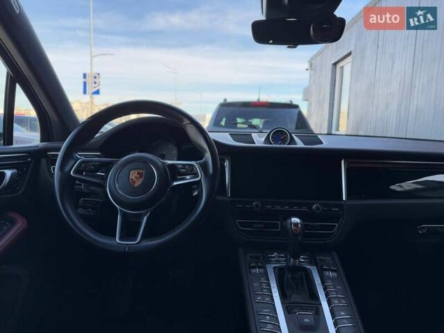 Белый Порше Масан, объемом двигателя 3 л и пробегом 29 тыс. км за 56990 $, фото 12 на Automoto.ua