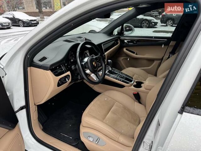 Білий Порше Масан, об'ємом двигуна 2 л та пробігом 136 тис. км за 35000 $, фото 7 на Automoto.ua