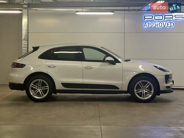 Белый Порше Масан, объемом двигателя 1.98 л и пробегом 31 тыс. км за 55302 $, фото 10 на Automoto.ua