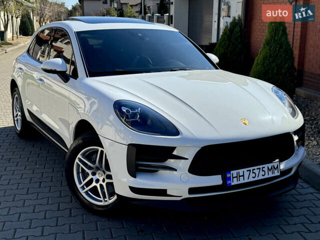 Белый Порше Масан, объемом двигателя 2 л и пробегом 47 тыс. км за 42900 $, фото 1 на Automoto.ua