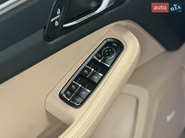 Белый Порше Масан, объемом двигателя 1.98 л и пробегом 31 тыс. км за 55302 $, фото 35 на Automoto.ua