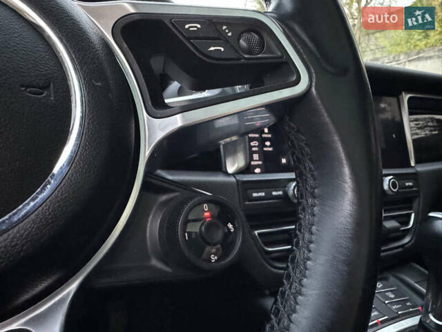 Белый Порше Масан, объемом двигателя 3 л и пробегом 67 тыс. км за 37000 $, фото 22 на Automoto.ua