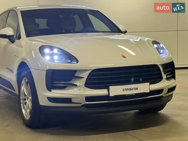 Белый Порше Масан, объемом двигателя 1.98 л и пробегом 31 тыс. км за 55302 $, фото 12 на Automoto.ua