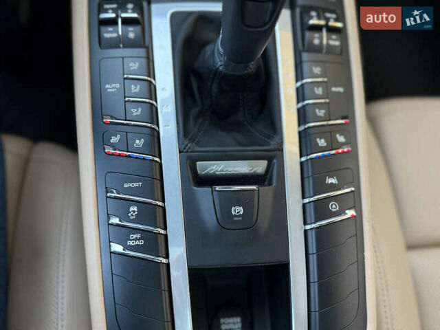 Білий Порше Масан, об'ємом двигуна 3 л та пробігом 29 тис. км за 45000 $, фото 44 на Automoto.ua