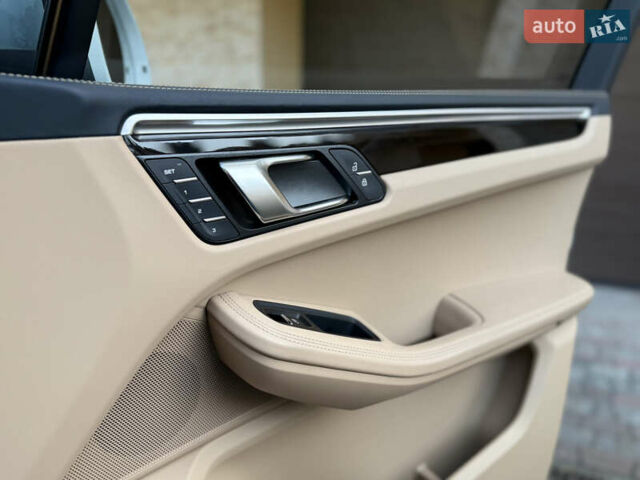 Білий Порше Масан, об'ємом двигуна 3 л та пробігом 29 тис. км за 45000 $, фото 37 на Automoto.ua