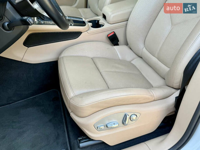 Білий Порше Масан, об'ємом двигуна 3 л та пробігом 29 тис. км за 45000 $, фото 23 на Automoto.ua