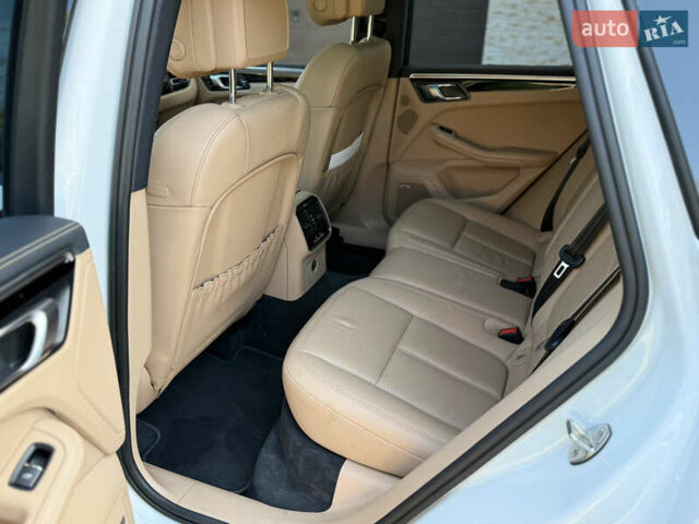 Білий Порше Масан, об'ємом двигуна 3 л та пробігом 29 тис. км за 45000 $, фото 38 на Automoto.ua