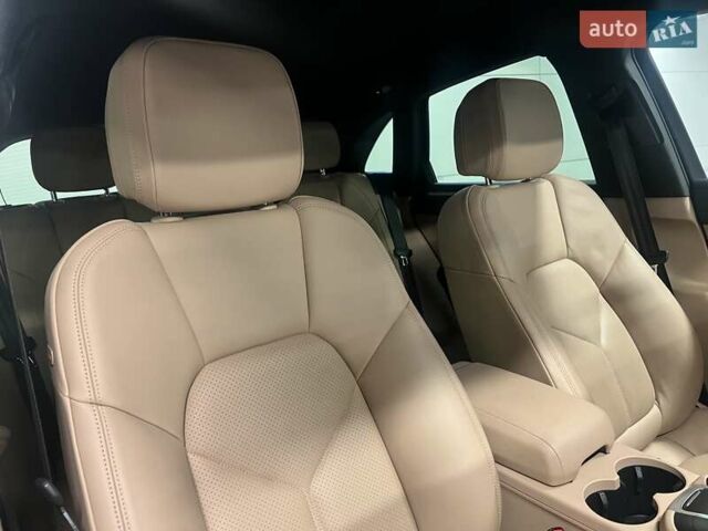 Белый Порше Масан, объемом двигателя 1.98 л и пробегом 31 тыс. км за 55302 $, фото 46 на Automoto.ua