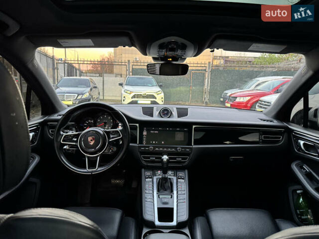 Белый Порше Масан, объемом двигателя 3 л и пробегом 67 тыс. км за 37000 $, фото 12 на Automoto.ua