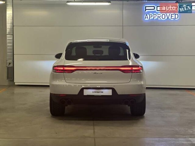 Белый Порше Масан, объемом двигателя 1.98 л и пробегом 31 тыс. км за 55302 $, фото 8 на Automoto.ua