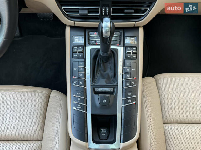 Білий Порше Масан, об'ємом двигуна 3 л та пробігом 29 тис. км за 45000 $, фото 17 на Automoto.ua