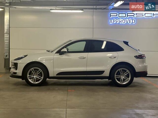 Белый Порше Масан, объемом двигателя 1.98 л и пробегом 31 тыс. км за 55302 $, фото 6 на Automoto.ua