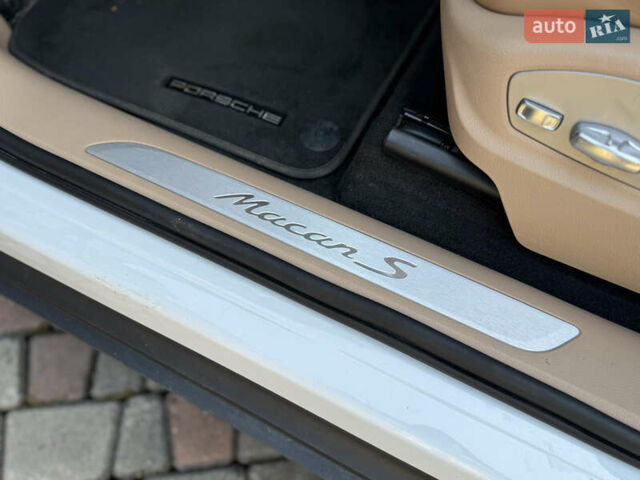 Білий Порше Масан, об'ємом двигуна 3 л та пробігом 29 тис. км за 45000 $, фото 21 на Automoto.ua