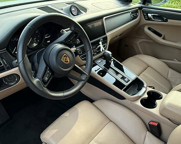 Белый Порше Масан, объемом двигателя 1.98 л и пробегом 50 тыс. км за 60000 $, фото 6 на Automoto.ua