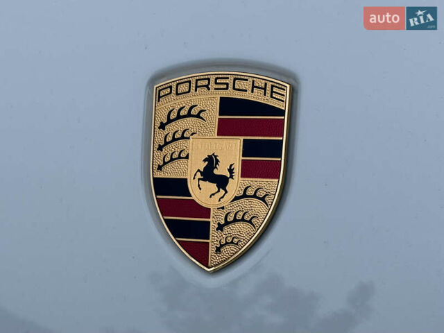 Белый Порше Масан, объемом двигателя 1.98 л и пробегом 37 тыс. км за 69000 $, фото 34 на Automoto.ua