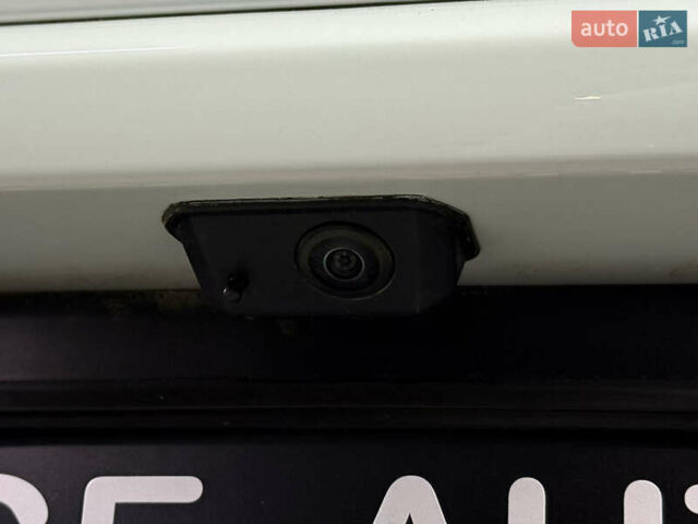 Белый Порше Масан, объемом двигателя 2.89 л и пробегом 3 тыс. км за 72000 $, фото 33 на Automoto.ua