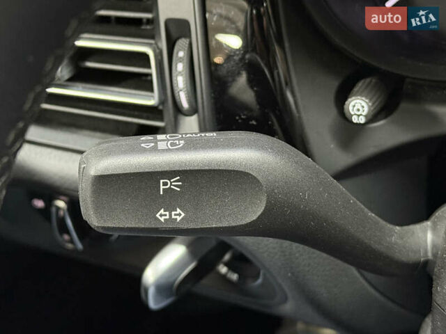 Белый Порше Масан, объемом двигателя 2.89 л и пробегом 3 тыс. км за 72000 $, фото 66 на Automoto.ua