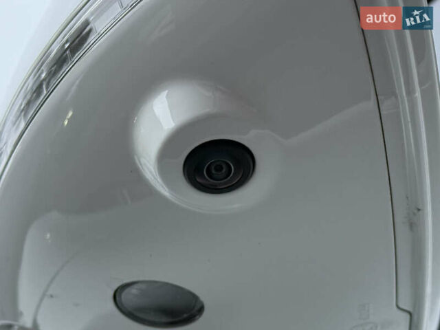 Порше Масан 2023 у Києві на Automoto.ua Білий Порше Масан, об'ємом двигуна 1.98 л та пробігом 37 тис. км за 68000 $, фото 38 на Automoto.ua