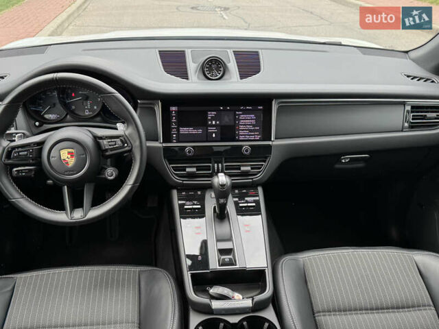 Белый Порше Масан, объемом двигателя 1.98 л и пробегом 35 тыс. км за 67500 $, фото 19 на Automoto.ua