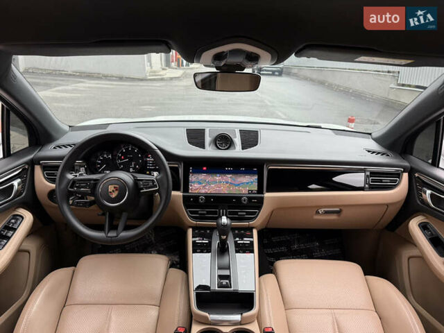 Порше Масан 2023 у Києві на Automoto.ua Білий Порше Масан, об'ємом двигуна 1.98 л та пробігом 37 тис. км за 68000 $, фото 61 на Automoto.ua