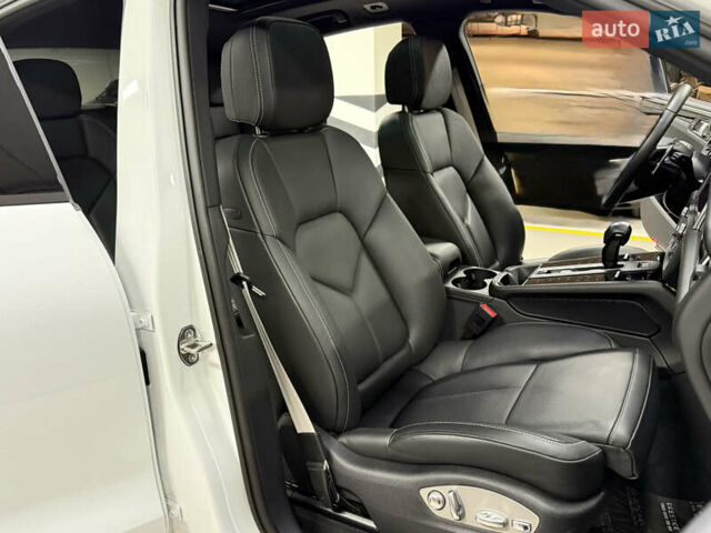 Белый Порше Масан, объемом двигателя 2.89 л и пробегом 3 тыс. км за 72000 $, фото 41 на Automoto.ua