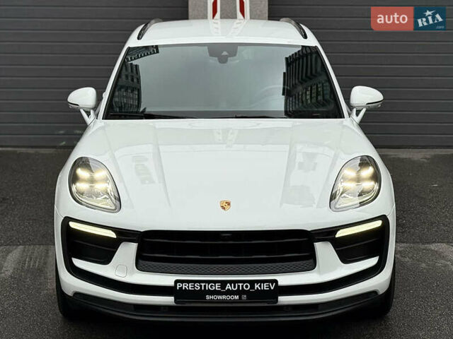 Белый Порше Масан, объемом двигателя 1.98 л и пробегом 37 тыс. км за 69000 $, фото 6 на Automoto.ua