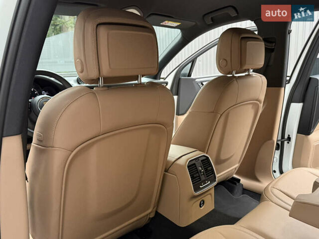 Белый Порше Масан, объемом двигателя 1.98 л и пробегом 37 тыс. км за 69000 $, фото 50 на Automoto.ua