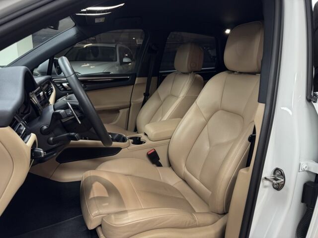 Білий Порше Масан, об'ємом двигуна 2 л та пробігом 37 тис. км за 68000 $, фото 5 на Automoto.ua