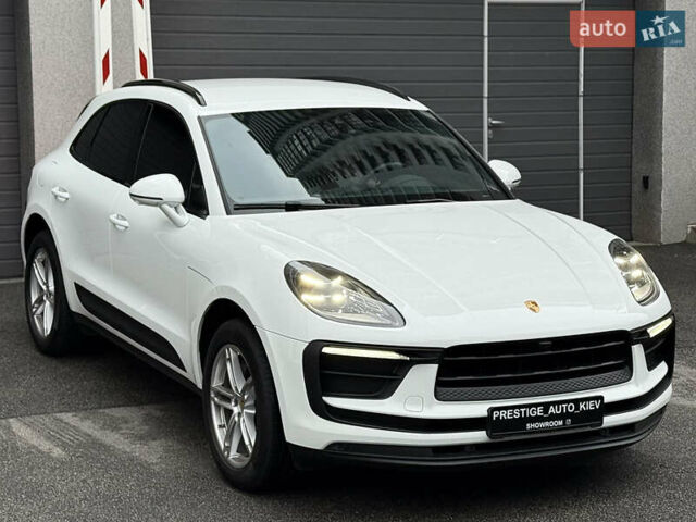 Белый Порше Масан, объемом двигателя 1.98 л и пробегом 37 тыс. км за 69000 $, фото 7 на Automoto.ua