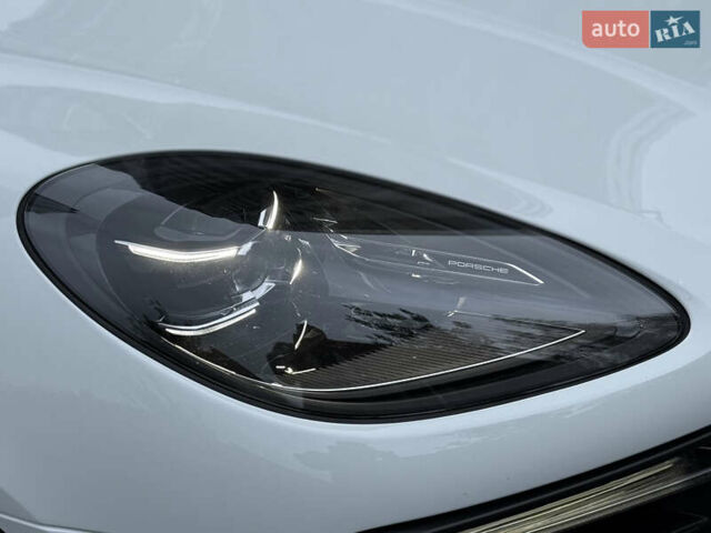 Порше Масан 2023 у Києві на Automoto.ua Білий Порше Масан, об'ємом двигуна 1.98 л та пробігом 37 тис. км за 68000 $, фото 32 на Automoto.ua