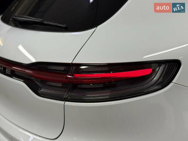 Белый Порше Масан, объемом двигателя 2.89 л и пробегом 3 тыс. км за 72000 $, фото 29 на Automoto.ua